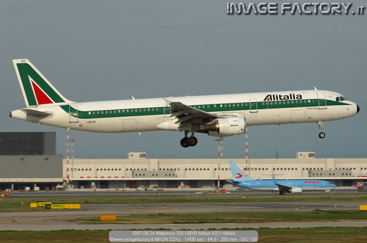 2007-08-24 Malpensa 326 I-BIXR Airbus A321 Alitalia